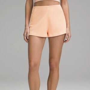 Lululemon Ribbed Softstreme High-Rise Short 2"